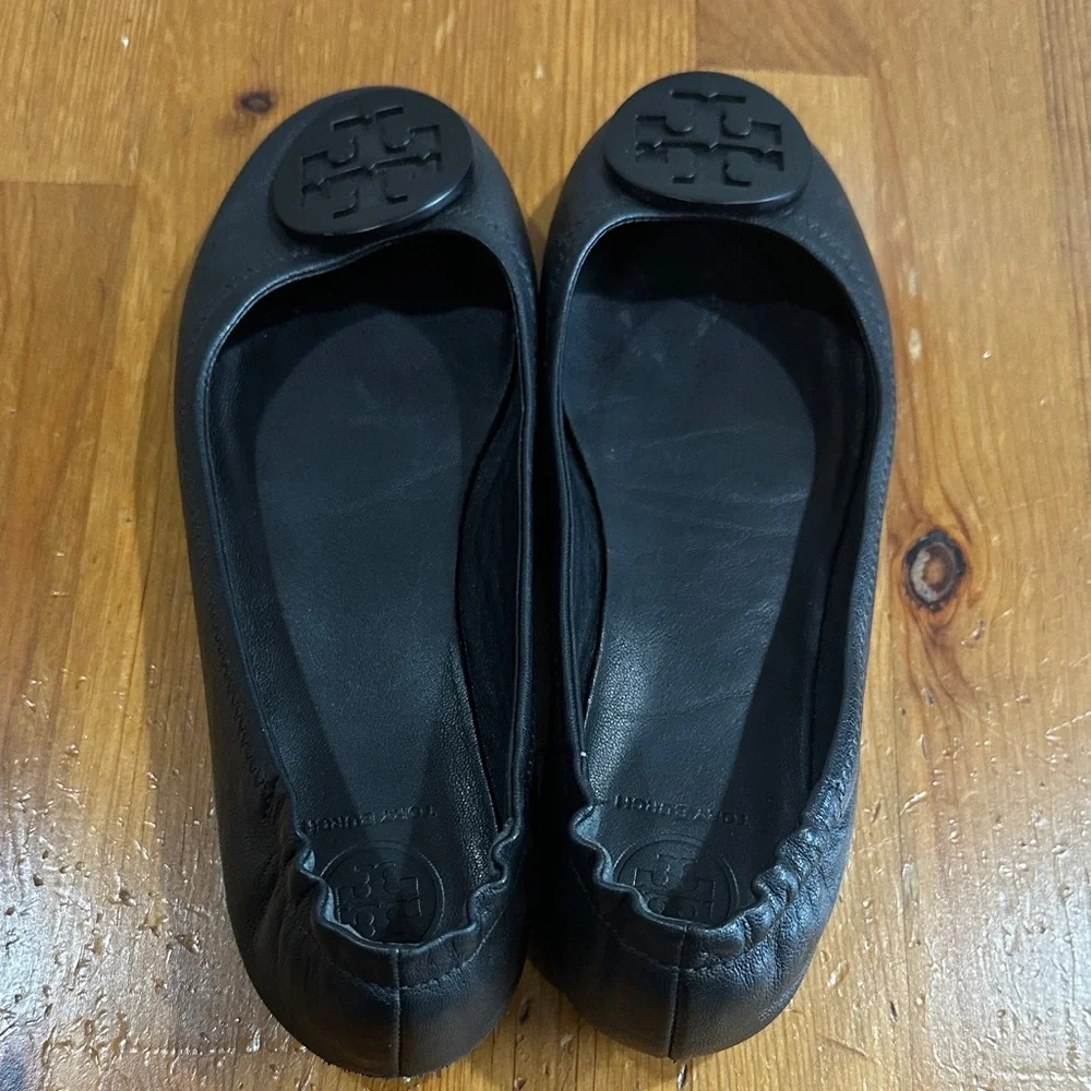 Tory Burch Black Leather Flats with Logo Size 5.5